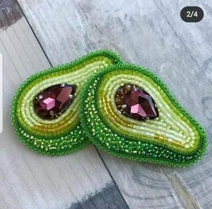 Llaveros de Frutas Hechos a Mano de la Mejor Calidad, Adornos Bordados con Temática de Frutas para Bolsos, de la India - Product Image 1