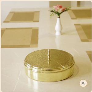 Boîte à épices/Masala gravée en laiton Globe en laiton de 9 pouces récipient de boîte masala esthétiquement conçu est livré avec 7 compartiments - Product Image 4