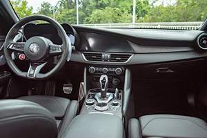 ALFA ROMEO GIULIA QUADRIFOGLIO 2024 D'OCCASION CÔTÉ GAUCHE/CÔTÉ DROIT - Product Image 3