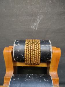 Compre brazaletes de diseño elegante con brazaletes de aspecto moderno de forma redonda chapados en oro de 22 quilates a la venta por exportadores indios - Product Image 3