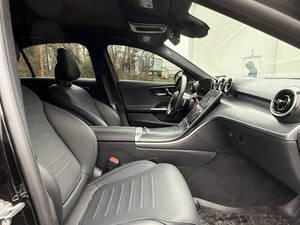 รถยนต์เมอร์เซเดส-เบนซ์ ซี-คลาส ซี 300 4MATIC ปี 2024 สภาพดี ใช้งานน้อย - Product Image 5