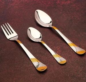 Ensemble de couverts de style royal en acier inoxydable embossé bicolore opulent pour les fêtes, lavable au lave-vaisselle et durable, design moderne haut de gamme - Product Image 1