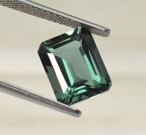 Tourmaline verte Quartz Gemstone Emerald Cut Octogone Lab Tourmaline Couleur Bijoux Tailles 11X9mm 12X10mm Pierres précieuses en vrac - Product Image 5