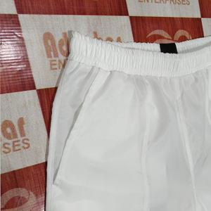 Short coupe-vent décontracté en polyester d'été pour hommes Short en nylon personnalisé en polyester à taille élastique avec poches pour hommes - Product Image 4