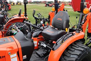 Tractor Agrícola 2026 Bad Boy 3026H con Motor de 10 HP, Tracción en las 4 Ruedas, Transmisión por Engranajes, Alta Productividad, EN VENTA - Product Image 3