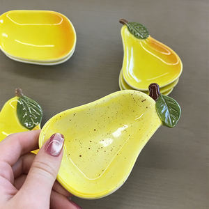 ที่วางช้อนเซรามิกสไตล์ยุโรป น่ารัก ลายวาดมือ รูปทรงลูกแพร์ สำหรับใส่สลัด อาหารค่ำ อาหารเรียกน้ำย่อย ผลไม้ ถาดอาหาร - Product Image 1