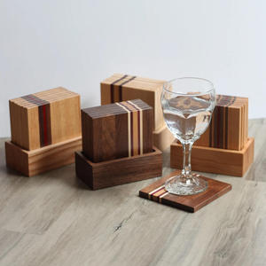 Dessous de verre élégants et sophistiqués en bois de noyer Décoration de table artisanale pour la maison Meilleurs tapis et tampons en bois - Product Image 5