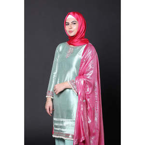 Robes de cocktail fuchsia et perles - Product Image 6