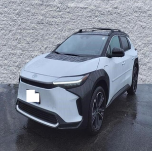 NUEVO 2024 BZ-4X Limited V6 Motor Automático, el Mejor con 4 Asientos de Cuero, Cámara Trasera, Dirección Derecha/Izquierda, Auto Usado - Product Image 1