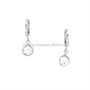 Boucles d'oreilles en or jaune 14 carats véritable tranche de diamant Boucles d'oreilles faites à la main Bijoux minimalistes - Product Image 3