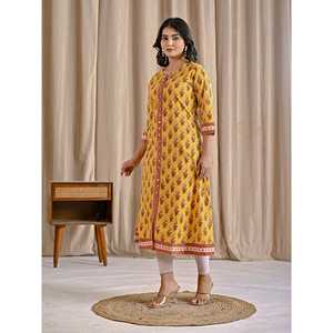 Kurti Amarillo con Estampado Floral, Vestido Tradicional Indio de Algodón y Rayón, Estampado a Mano con Butti Block, para Uso Diario y Fiestas - Product Image 4