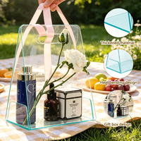 Scatola Regalo Triangolare in Acrilico Trasparente con Design a Piegatura Termica, Personalizzabile e Consegna Rapida, Direttamente dalla Fabbrica