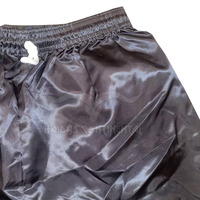 Vente chaude Meilleur prix Hommes High Street Solid Mid Waist Nylon Shorts Custom Made Respirant Taille élastique Casual Wear