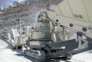 Écran de criblage mobile Lokotrack ST2.8 avec moteur et générateur 20000W pour la fabrication de sable - Product Image 3