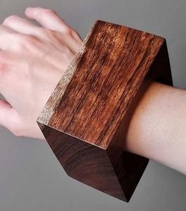 Bracelets en bois traditionnels faits à la main, imperméables, avec une finition élégante, couleurs personnalisées, bijoux ethniques pour femmes, pour le style de mariage - Product Image 4