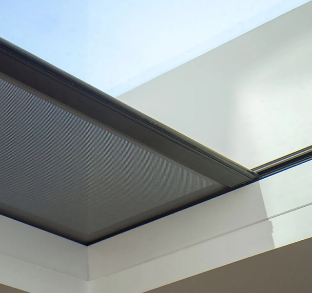 UK Style Solar Powered Remote Control Retractable Motorized Skylight Honeycomb Blinds for Ceiling Lantern Cover