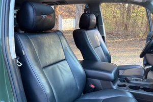 LISTO PARA ENVIAR: TOYOTA SEQUOIA TRD PRO 2020, MOTOR V8 DE 5.7 LITROS, TRACCIÓN EN LAS 4 RUEDAS - Product Image 5