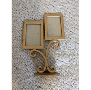 Cadre photo minimaliste en métal pour la décoration intérieure avec finition gris mat conçu pour les murs de bureau, les chambres ou les espaces de vie - Product Image 1