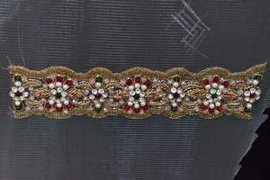 Encaje bordado tradicional hecho a medida con encanto contemporáneo. Ideal para diseñadores de prendas Diseñadores de novias y bodas - Product Image 3