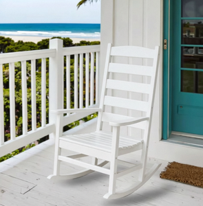 Fauteuil à bascule d'extérieur en bois blanc, design traditionnel avec dossier solide et durable pour usage en jardin - Product Image 2