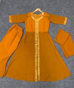 Ensemble Kurti en coton multicolore avec dupatta, style ethnique, en stock, prix de gros, pour occasions festives, avec travail de séquence en géorgette, aspect riche - Product Image 2