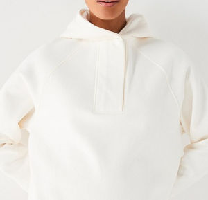 Logo personnalisé blanc-couleur lourd 100% coton bouton pulls à capuche pour les femmes à Qasaab Gloves Company - Product Image 5