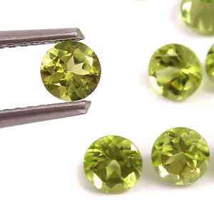 Vente en gros 32 pièces 100% naturel à facettes 4x4mm vert péridot pierres précieuses Loupe propre pour la fabrication de bijoux en vrac - Product Image 1