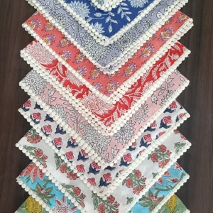 ชุดผ้าเช็ดปากพิมพ์ลายบล็อกทำด้วยมือทำจากผ้าฝ้าย100% ชุดแต่งขอบปอมปอมลูกไม้ผ้าเช็ดปากคละแบบสำหรับงานแต่งงานอุปกรณ์เสริมผ้าเช็ดปาก - Product Image 1