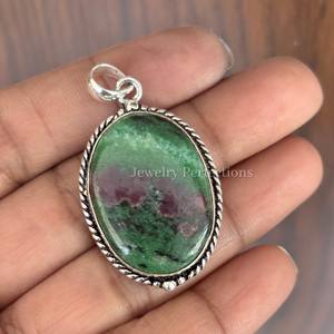 Collier pendentif en argent 925 de haute qualité en gros pour femmes, serti de pierres précieuses en diamant, rubis et zoïsite, pour les fêtes - Product Image 2