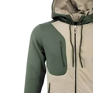 Ensemble de sweat à capuche avec impression de logo personnel comprenant un sweat à capuche et un jogging coupe ajustée idéal pour les sports d'entraînement et la mode de rue - Product Image 4