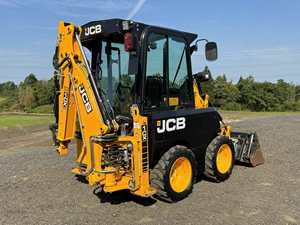 JCB Wheel Skid Steer Loader with Front Loader & Backhoe 9 Ton Rated Load Caterpillar <b>Engine</b> & Gearbox Hydraulic Pump - Product Image 2
