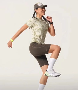 Camiseta de Lana Merino Tie Dye para Mujer, Ligera, Personalizable, con Tinte Degradado - Product Image 3