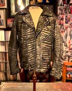 แจ็กเก็ตหนังผู้ชายหนังสีเขียวแบบมีซิปรูดซิปแบบลำลองโลโก้ออกแบบได้ตามต้องการเสื้อแจ็กเก็ตสำหรับผู้ชายไซส์ใหญ่พิเศษ - Product Image 1