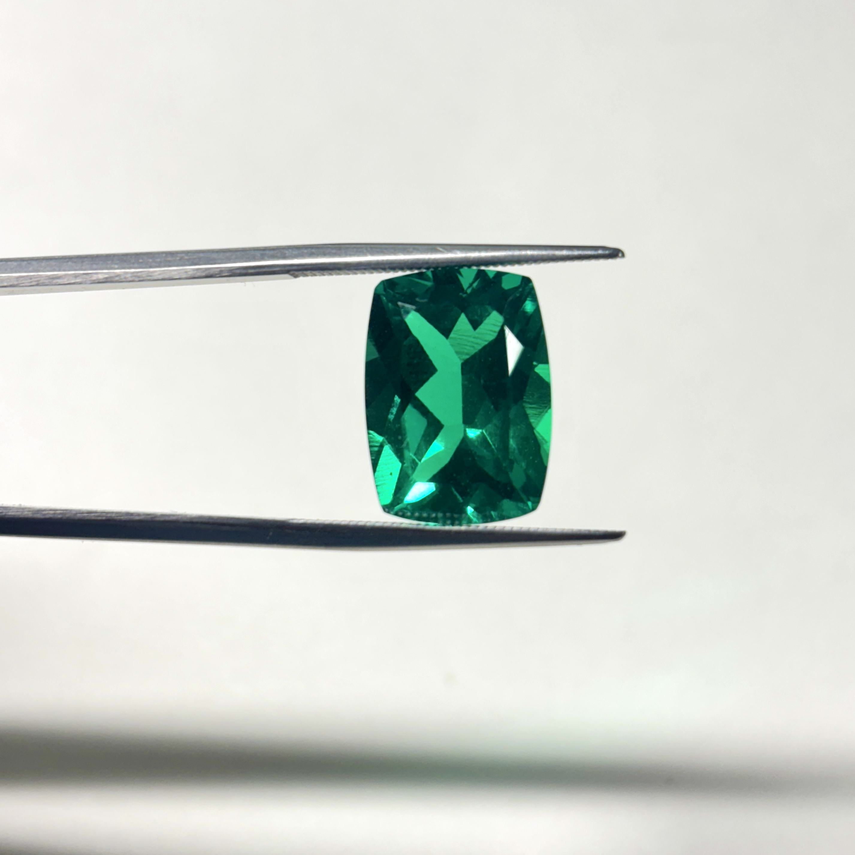 ห้องแล็บปลูกโคลอมเบียมรกต