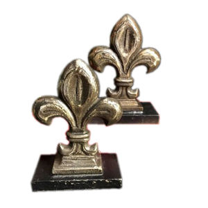 Sujetalibros de metal chapado en oro hecho a mano diseñador al por mayor sujetalibros de lujo de mesa clásico elegante al por mayor sujetalibros de metal - Product Image 1