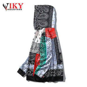 Sudadera con Capucha Personalizada de Forro Polar, Estilo Suéter, Suave y Cálida para Invierno, con Impresión de Logotipo Propio, Ropa Casual Urbana para Hombre, por VIKY INDUSTRIES - Product Image 4