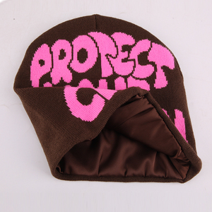 Gorros con logotipo bordado Jacquard de punto de invierno personalizados, gorros forrados de satén con seda para escena de viaje - Product Image 4