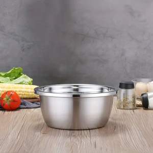 Bol de service en acier inoxydable conçu pour correspondre à d'autres ustensiles de cuisine en acier inoxydable pour une présentation à manger professionnelle - Product Image 3