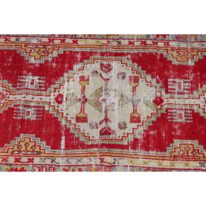 พรมวินเทจตุรกีขนาดเล็ก 2.2x4.8 ฟุต สีแดงขอบเหลือง - Product Image 5