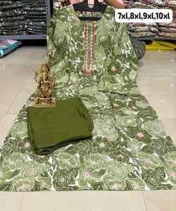 Elegancia redefinida: vestidos PARA MUJER: eleve su armario con diseños femeninos hechos a medida para la mujer moderna y elegante - Product Image 6