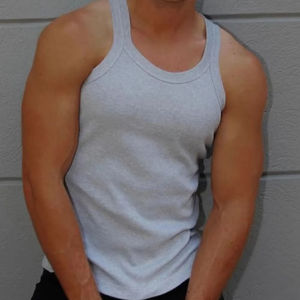 เสื้อกั๊กผู้ชายแขนกุดสีทึบแสดงรูปกล้ามเนื้อเซ็กซี่ระบายความเย็นระบายอากาศได้ดีฤดูร้อนขนาดใหญ่ - Product Image 1