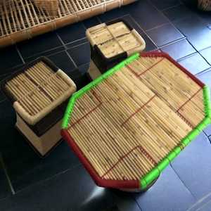 Ensemble de poufs en canne de bambou rond artisanal écologique de qualité supérieure avec table pour restaurant jardin salon - Product Image 1