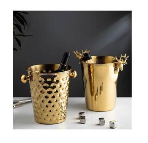 Refroidisseur à bière en métal de forme unique, finition dorée de haute qualité, design martelé fait à la main, seau à glace pour champagne avec poignée - Product Image 1