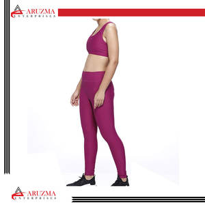 Ensemble de yoga 2 pièces personnalisé de haute qualité pour femmes vêtements de sport respirants et écologiques Shorts de soutien-gorge de sport pour les entraînements de gymnastique en gros - Product Image 4