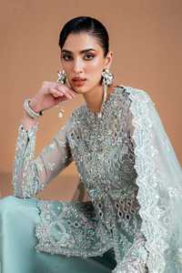 Lehenga Choli Paquistaní con Pedrería, Vestido Largo de Fiesta para Mujer con Toque Nupcial y Detalles de Bordado de Lujo - Product Image 4