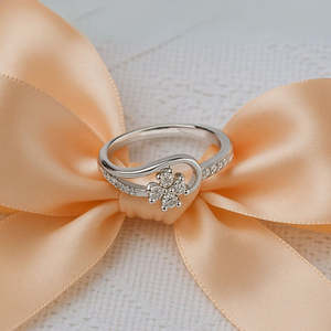 Anillo Clásico de Plata de Ley Zarkan Mist Flower, Talla Única, con Incrustaciones para Compromiso - Product Image 1