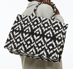 Vente en gros de tissu jacquard en coton de conception personnalisée, technique de teinture en fil respirant, style bohème noir beige pour vêtements, sacs - Product Image 1