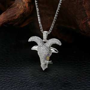Colgante de cabra de hip hop para busto unisex en plata de ley 925 y diamante de moissanita de corte brillante redondo - Product Image 1