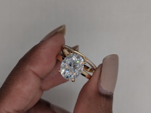 Ensemble de bague de fiançailles avec halo caché en diamant de laboratoire de coupe ovale de 2,90 carats, ensemble de bague de mariage en diamant pour femme, or jaune massif 14 carats - Product Image 4