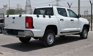 MITSUBISHI L200 Nueva/Usada, Gasolina, Equipamiento Completo, Doble Cabina GLX, Faros LED en Venta - Product Image 6